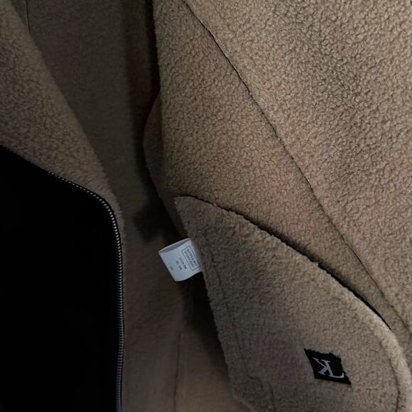 WOMENS OVERSIZED SHEARLING FLEECE JACKET BLACK_BEIGE - Picture 6 of 9